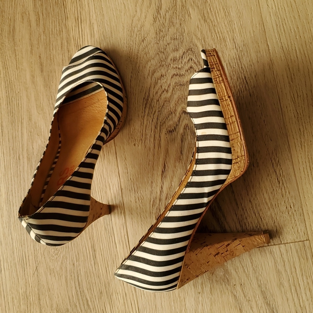 Kors by Michael Kors Black & White Striped 4inch Cork Heels Size 6